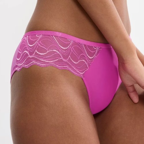 Triumph Palina Waves of Glow plum short