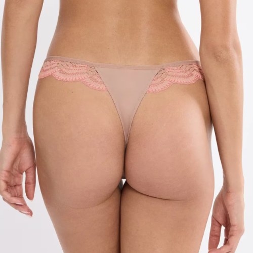 Triumph Comfort Glam sand thong