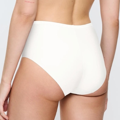 Triumph Shape Smart off white short