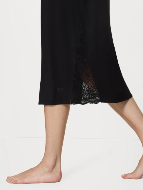 Triumph Timeless Sensuality black nightdress