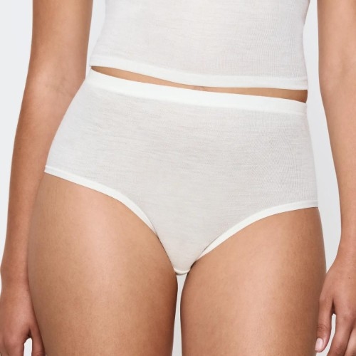 Triumph Beauty Layers off white brief