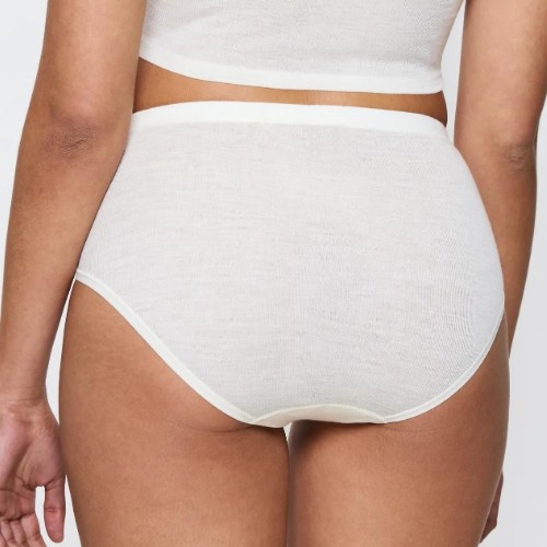 Triumph Beauty Layers off white brief