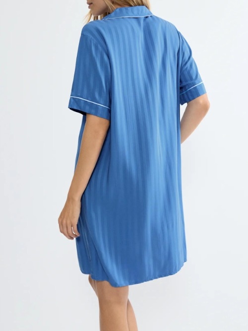 Triumph Amourette Spotlight blue nightdress