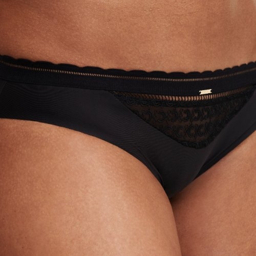 Chantelle Monogram black brief