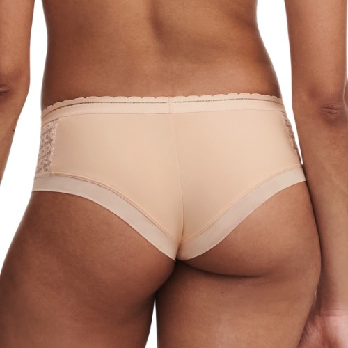Chantelle Monogram beige short