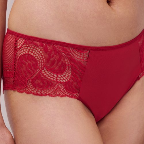 Chantelle  red short
