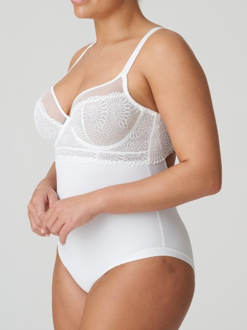 Primadonna Sophora white body