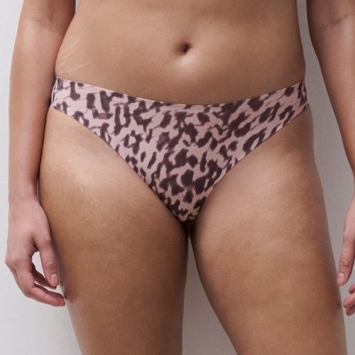 Chantelle SoftStretch pink thong