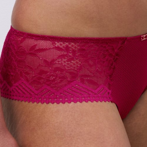 Chantelle Origins red short