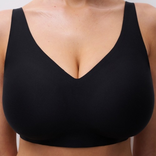 Chantelle SoftStretch black wireless bra