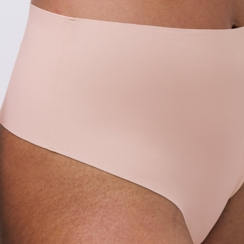 Chantelle Defi beige thong
