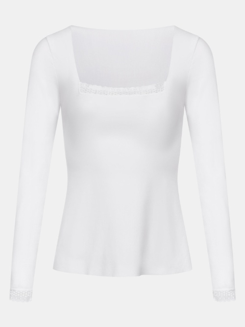 Chantelle Cozy Chic white shirt