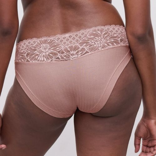 Chantelle Sublime pink brief