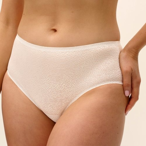 Wacoal Lingerie Beaute Appeal white brief