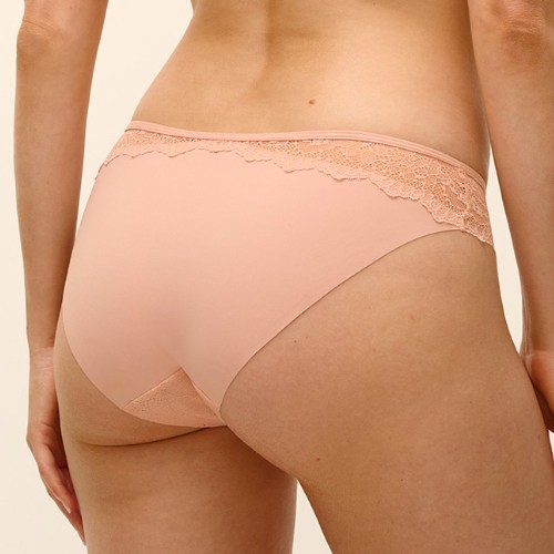 Wacoal Lingerie Essence pink brief