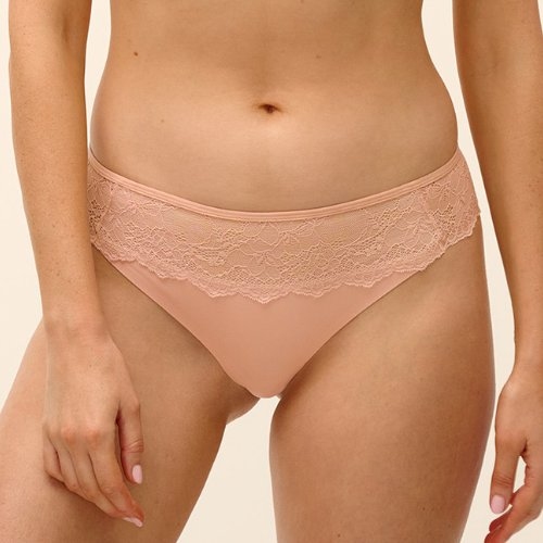 Wacoal Lingerie Essence pink brief
