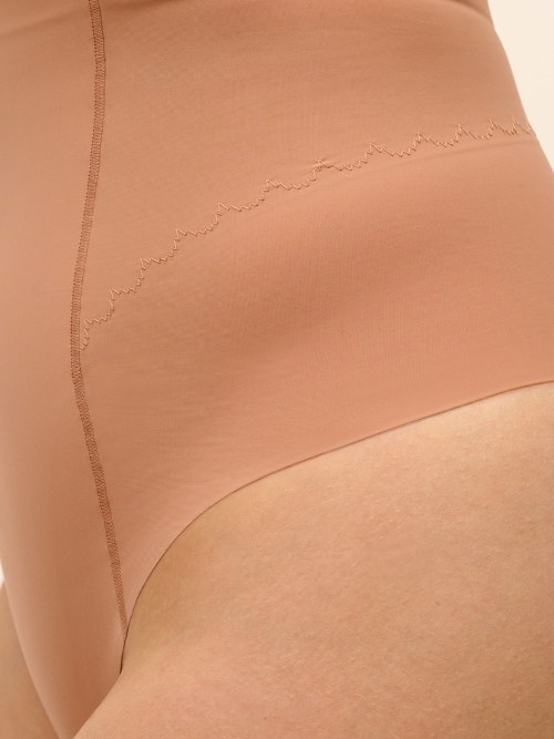 Wacoal Lingerie B-smooth roebuck thong