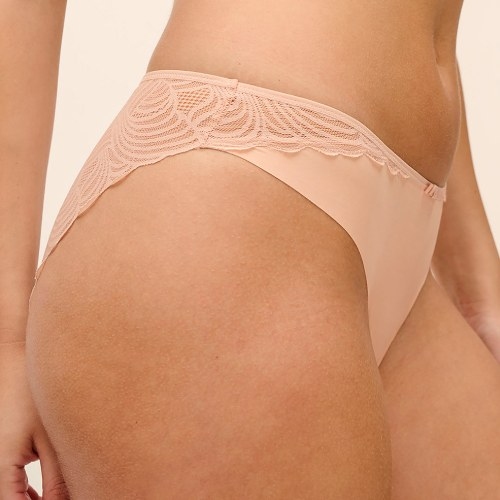 Freya Alanna cameo brief