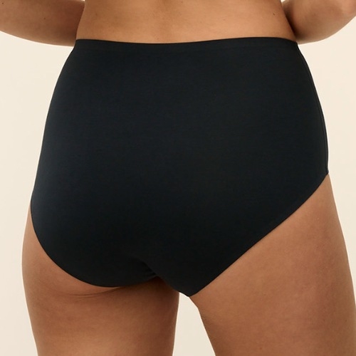 Fantasy Lingerie Smoothease black thong