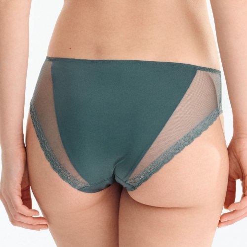 Lisca Tiffany green brief