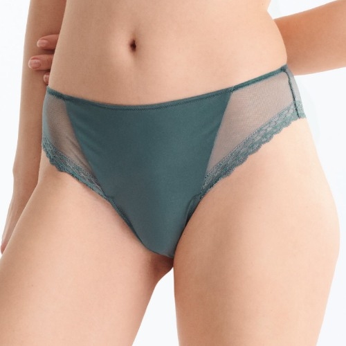 Lisca Tiffany green brazilian