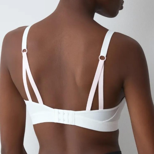 Triumph Triaction Free Motion white sport bra