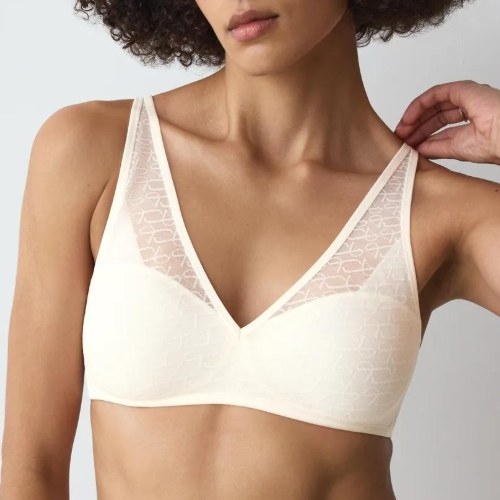 Triumph Signature Sheer ecru white padded bra