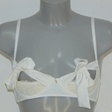 Sapph sample Lola white padded bra