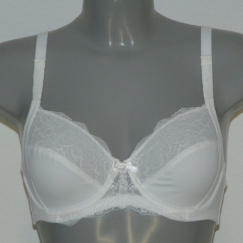 After Eden D-Cup & Up Florence white soft-cup bra