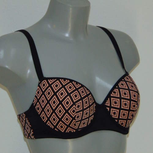 Sapph Ivory red padded bra Sapph Ivory red padded bra