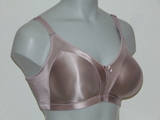 Naturana Minimizer pink wireless bra