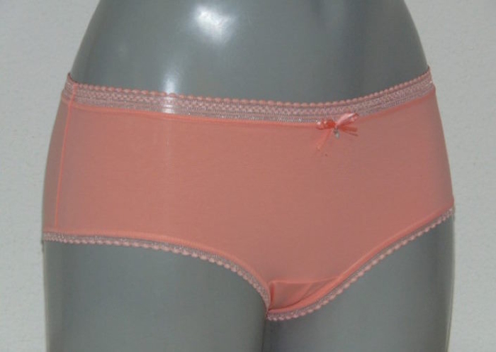 Eva Piazzo salmon short Eva Piazzo salmon short