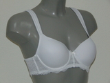 Elbrina Embroid white padded bra