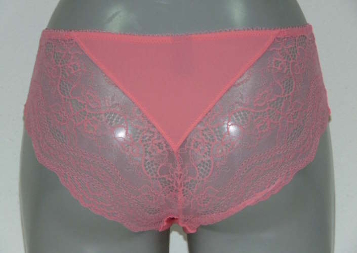 Elbrina Embroid pink short Elbrina Embroid pink short