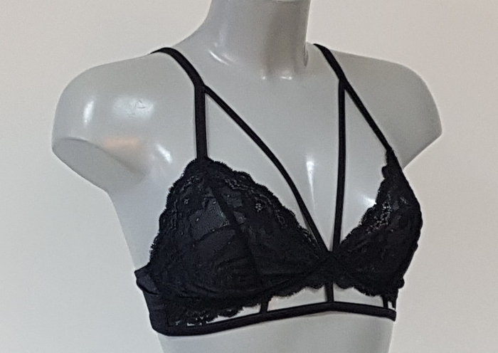 DDO Special F4P black wireless bra DDO Special F4P black wireless bra