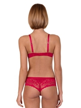 Lisca Evelyn red brazilian