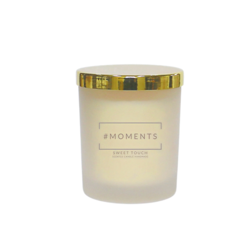 Moments Sweet Touch gold scented candle