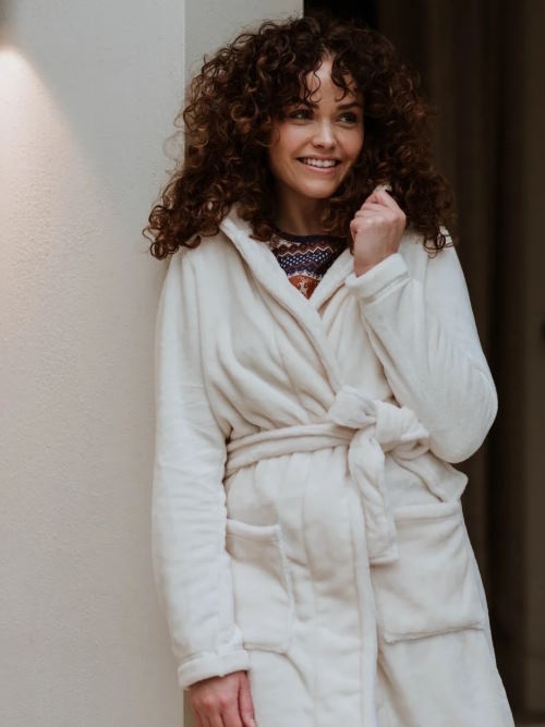 Charlie Choe Cold Days off white bathrobe Charlie Choe Cold Days off white bathrobe