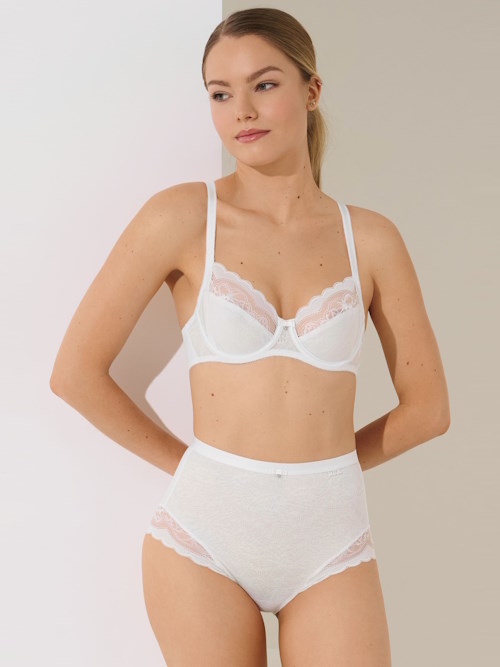 Lisca Evelyn white high waist brief Lisca Evelyn white high waist brief
