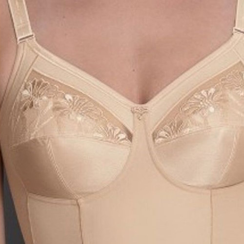 Anita Safina sand body Anita Safina sand body