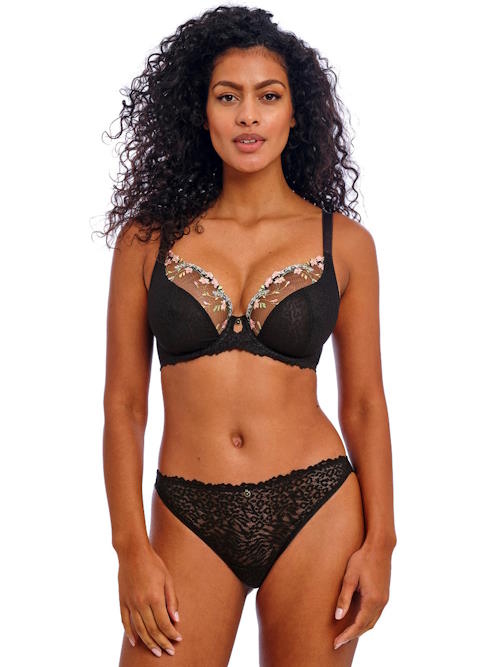 Freya Love-haze black brazilian Freya Love-haze black brazilian